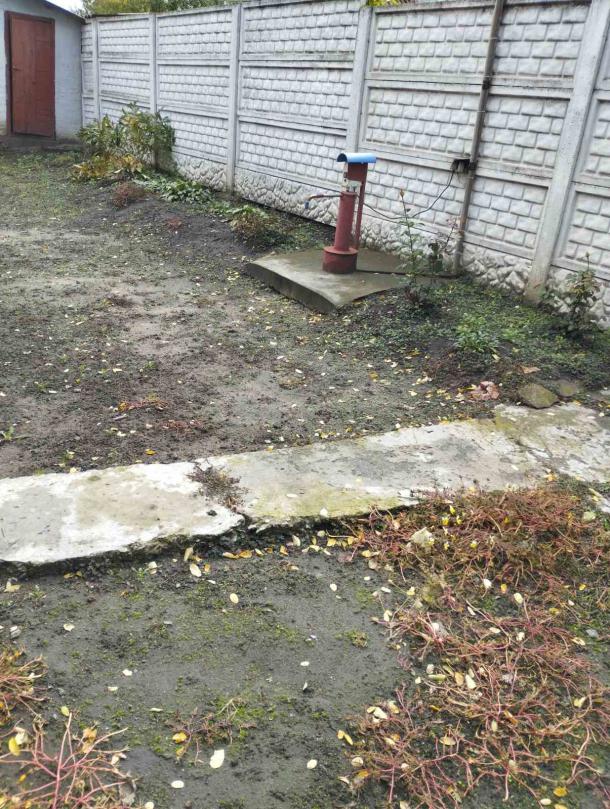 Дом, 4-кімн., Должик(Золочев), Богодуховский район