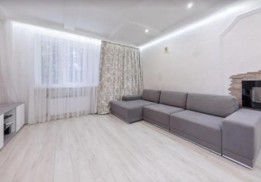 Дом, 4-кімн., Харьков, Холодная Гора