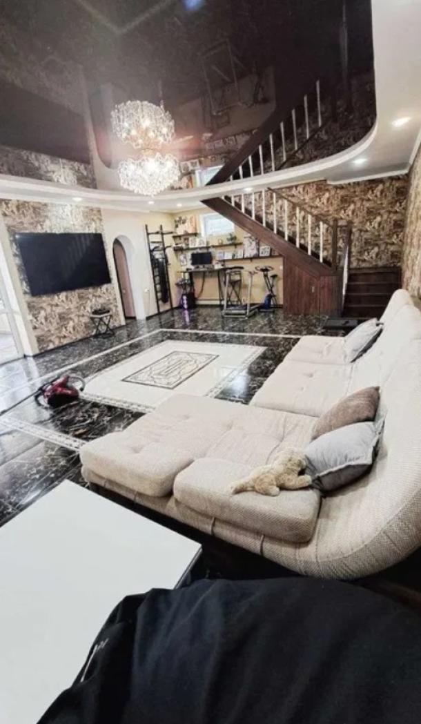 Дом, 5-кімн., Харьков, Тюринка