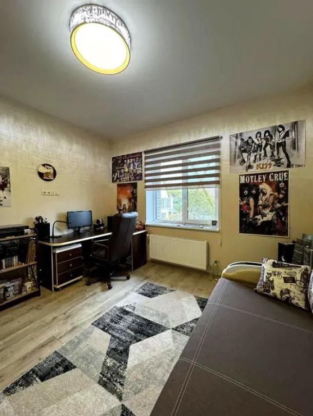 Дом, 5-кімн., Харьков, ХТЗ