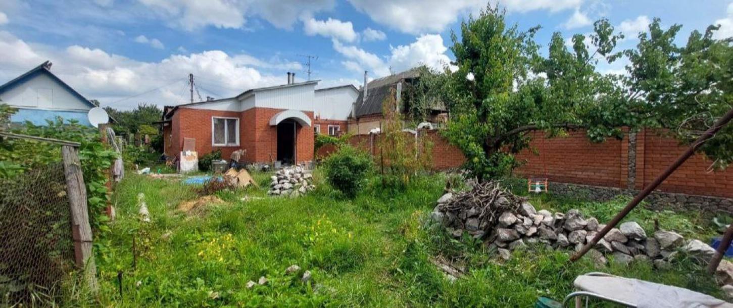 Дом на 2 входа, 3-кімн., Харьков, Основа