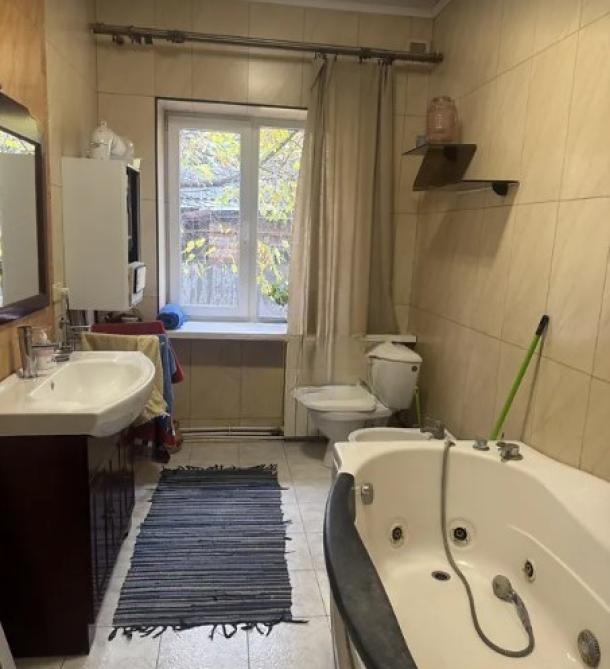 Дом, 4-кімн., Харьков, 8 хлебзавод