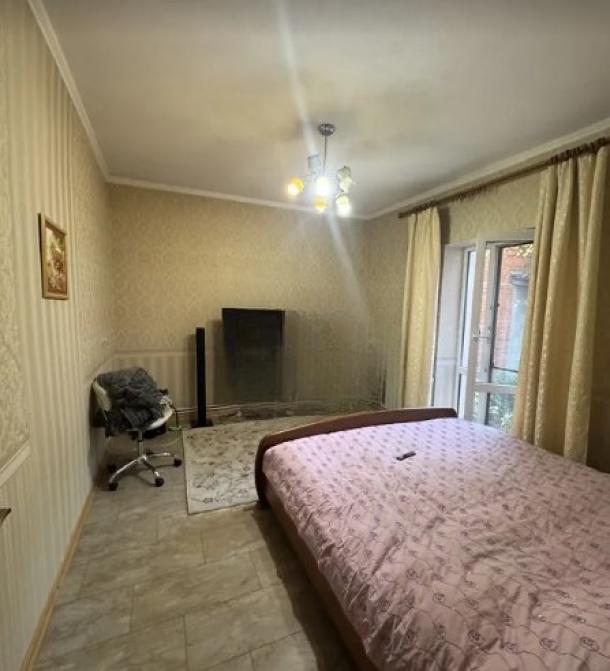 Дом, 4-кімн., Харьков, 8 хлебзавод