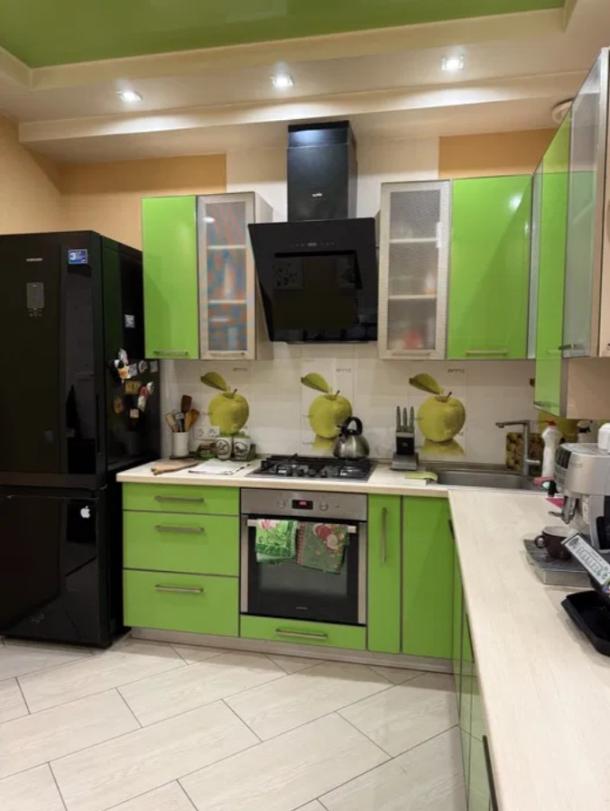 Дом, 3-кімн., Новопокровка, Чугуевский район