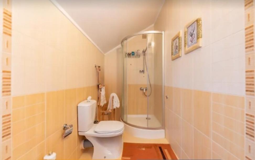 Дом, 3-кімн., Харьков, Большая Даниловка