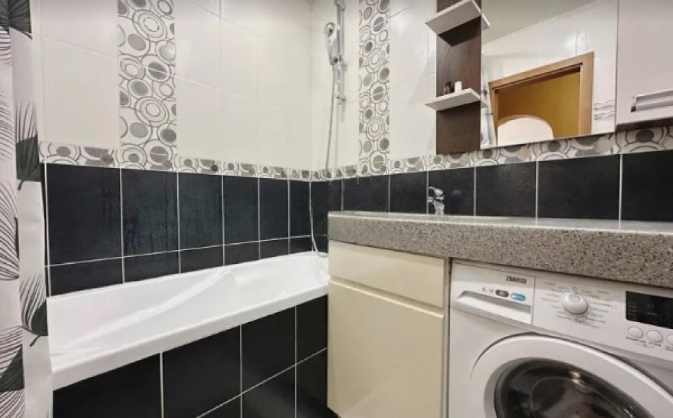 квартира, 2-кімн., Харьков, 604м/р, Тракторостроителей просп.