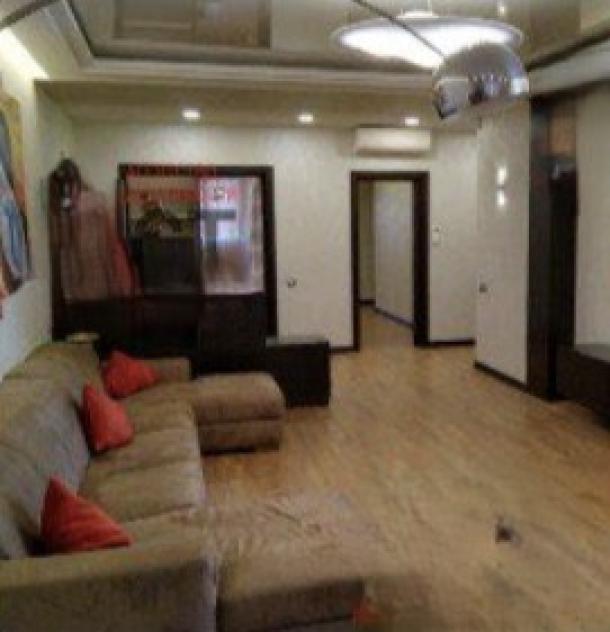 квартира, 5-кімн., Харьков, Госпром, Культуры (Калинина, Свердлова, Советская Советский 3 пер.)