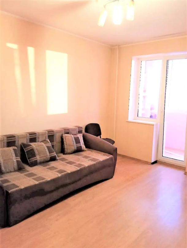 квартира, 3-кімн., Харьков, Павловка, Сухумская