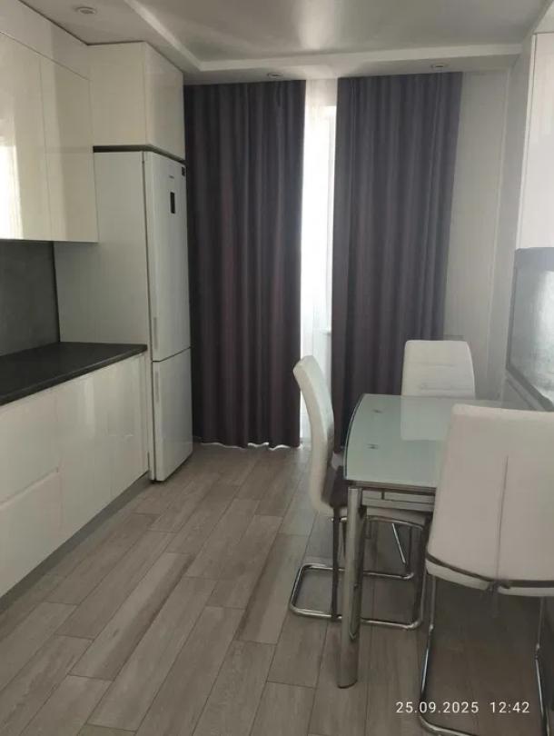 квартира, 2-кімн., Харьков, 1 Северная Салтовка, Гвардейцев Широнинцев