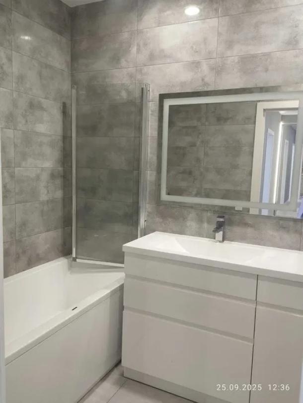 квартира, 2-кімн., Харьков, 1 Северная Салтовка, Гвардейцев Широнинцев