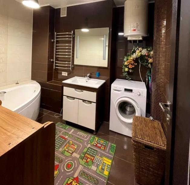 квартира, 2-кімн., Харьков, 604м/р, Тракторостроителей просп.