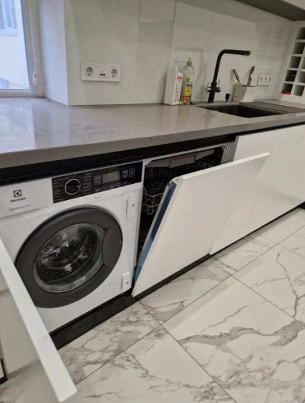 квартира, 2-кімн., Харьков, 1 Северная Салтовка, Гвардейцев Широнинцев