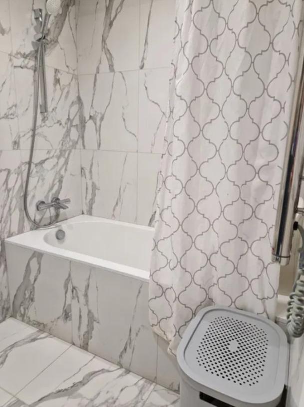 квартира, 2-кімн., Харьков, 1 Северная Салтовка, Гвардейцев Широнинцев