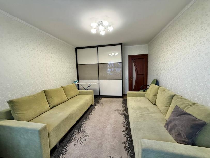 квартира, 3-кімн., Харьков, МЖК, Кричевского