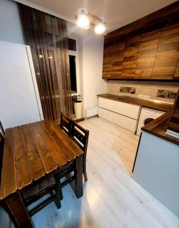 квартира, 1-кімн., Харьков, 605м/р, Тракторостроителей просп.