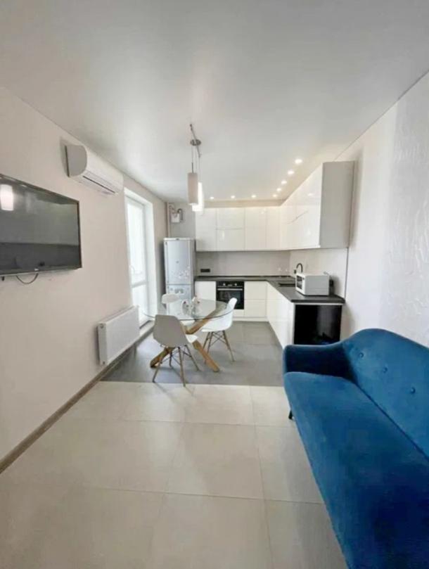 квартира, 3-кімн., Харьков, Новые Дома, Сергея Барсукова (Маршала Федоренка)