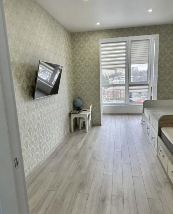 квартира, 4-кімн., Харьков, Павловка, Клочковская