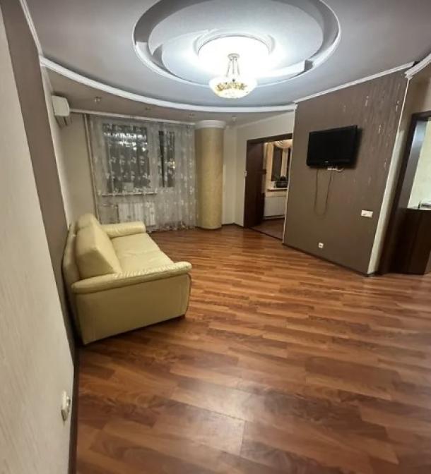 квартира, 3-кімн., Харьков, Гагарина метро , Аэрокосмический просп. (Гагарина проспект)