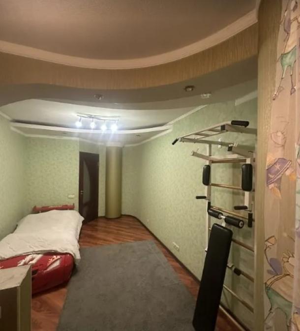 квартира, 3-кімн., Харьков, Гагарина метро , Аэрокосмический просп. (Гагарина проспект)