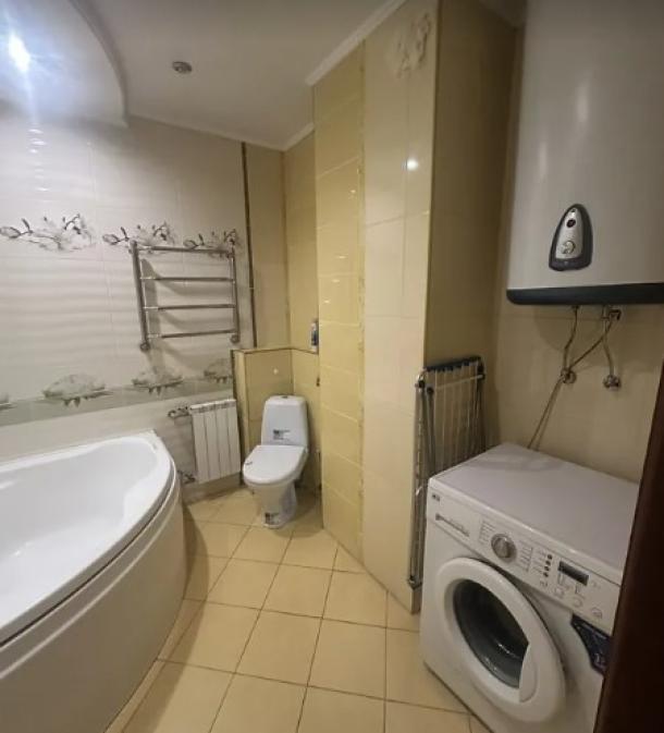 квартира, 3-кімн., Харьков, Гагарина метро , Аэрокосмический просп. (Гагарина проспект)