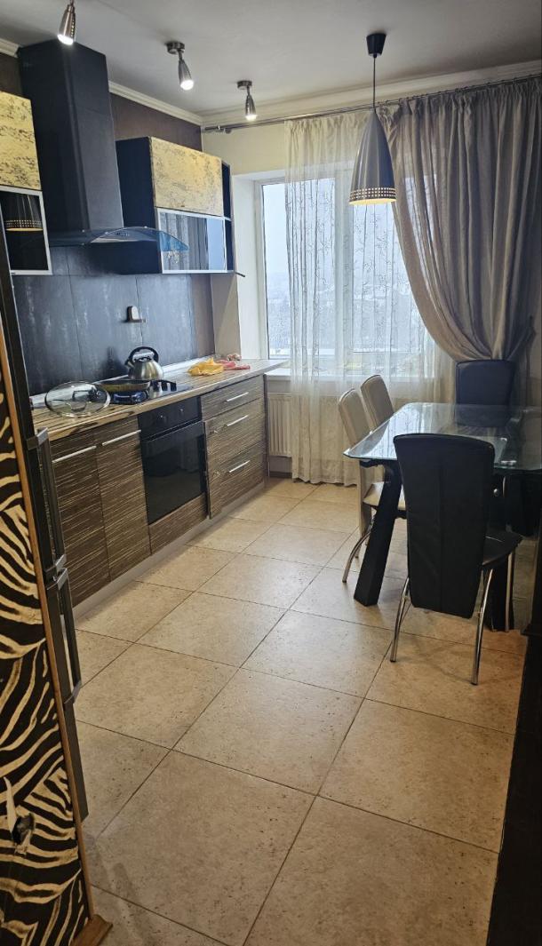 квартира, 2-кімн., Харьков, Старая Салтовка, Салтовское шоссе