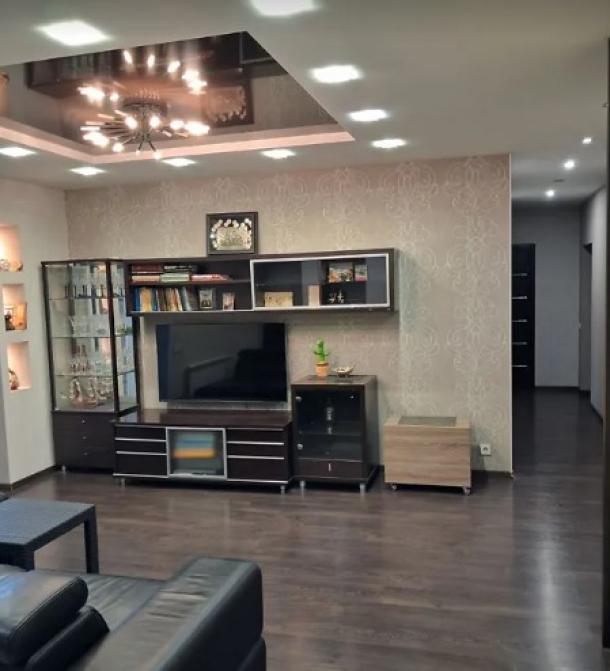 квартира, 4-кімн., Харьков, 531м/р, Тракторостроителей просп.