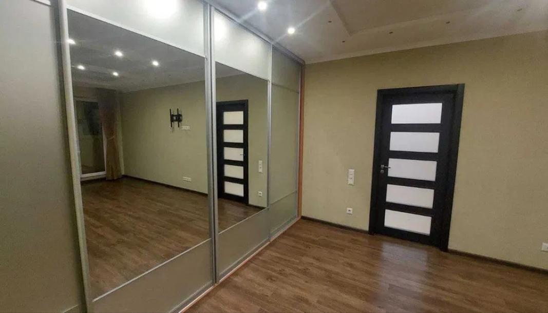 квартира, 2-кімн., Харьков, 604м/р, Тракторостроителей просп.