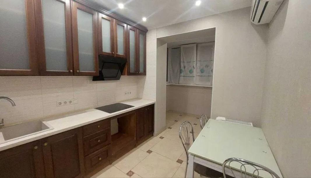 квартира, 2-кімн., Харьков, 604м/р, Тракторостроителей просп.