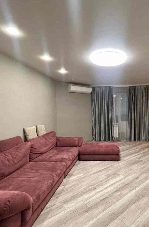 квартира, 3-кімн., Харьков, Алексеевка, Людвига Свободы пр.