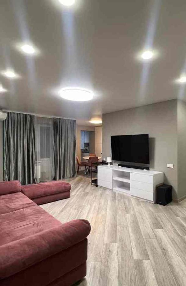 квартира, 3-кімн., Харьков, Алексеевка, Людвига Свободы пр.