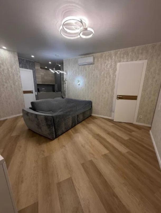 квартира, 3-кімн., Харьков, Холодная Гора, Черновский пер. (Володарск.пер)