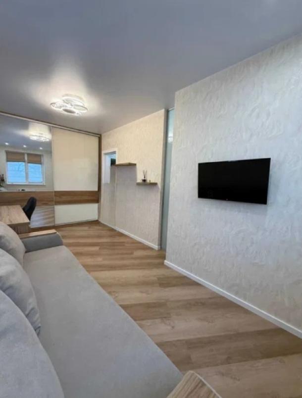 квартира, 3-кімн., Харьков, Холодная Гора, Черновский пер. (Володарск.пер)