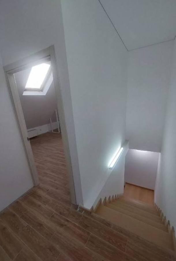 квартира, 4-кімн., Харьков, Журавлевка, Новоалександровская