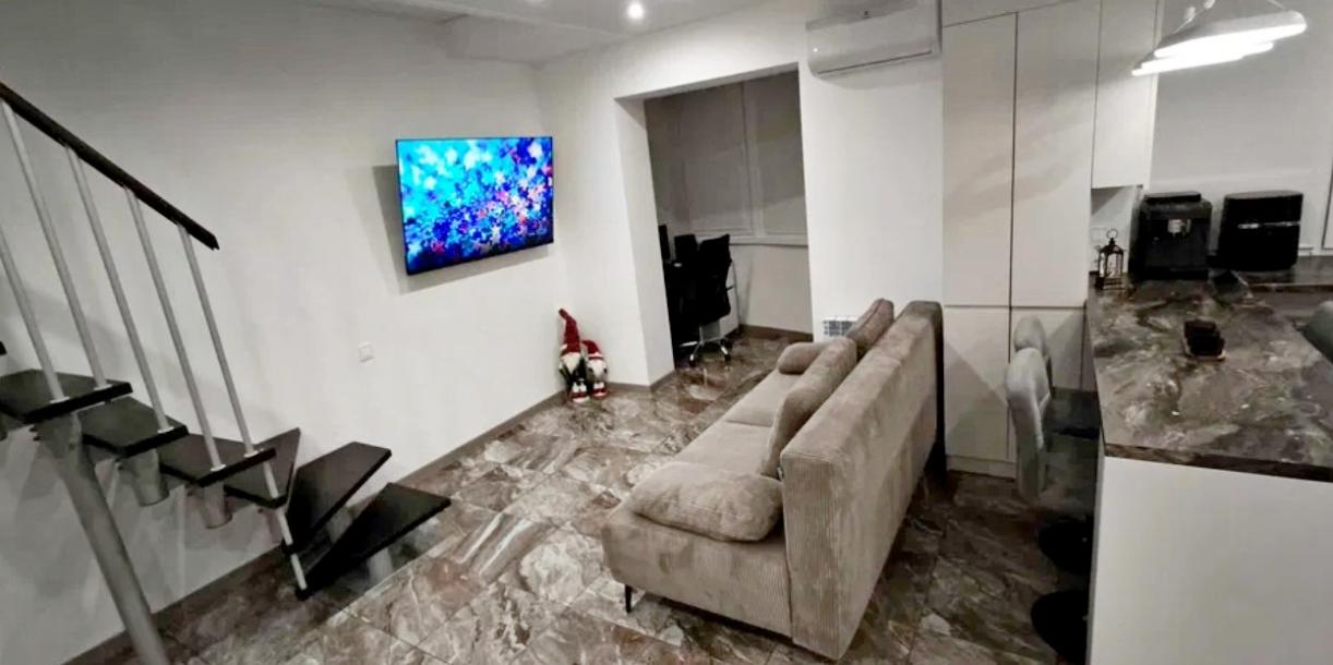 квартира, 3-кімн., Харьков, Центральный рынок метро, Лосевский пер