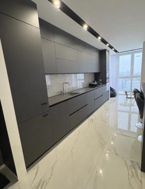 квартира, 4-кімн., Харьков, 1 Северная Салтовка, Гвардейцев Широнинцев