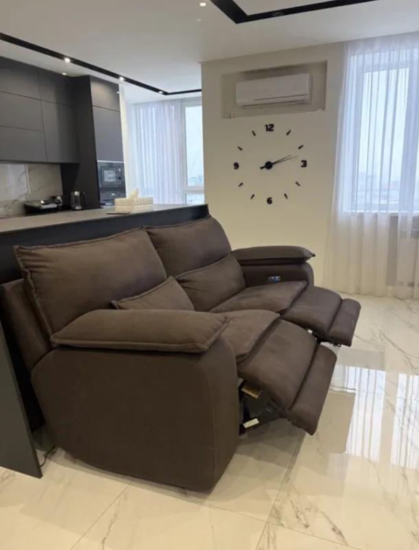 квартира, 4-кімн., Харьков, 1 Северная Салтовка, Гвардейцев Широнинцев