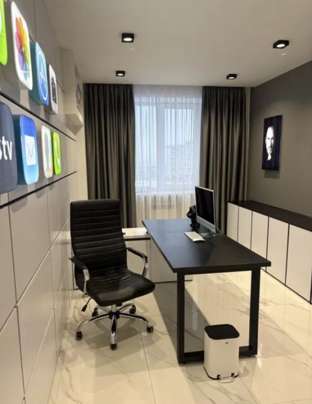 квартира, 4-кімн., Харьков, 1 Северная Салтовка, Гвардейцев Широнинцев