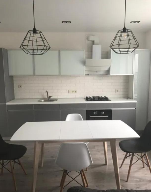 квартира, 2-кімн., Харьков, 608м/р, Непокоренных (Героев Труда)