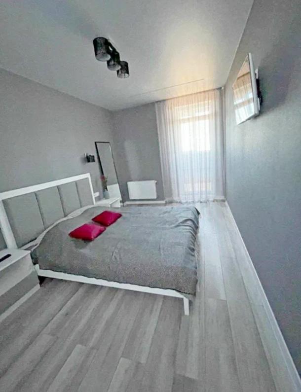 квартира, 3-кімн., Харьков, Одесская, Зерновая (Совхозная 1-19)