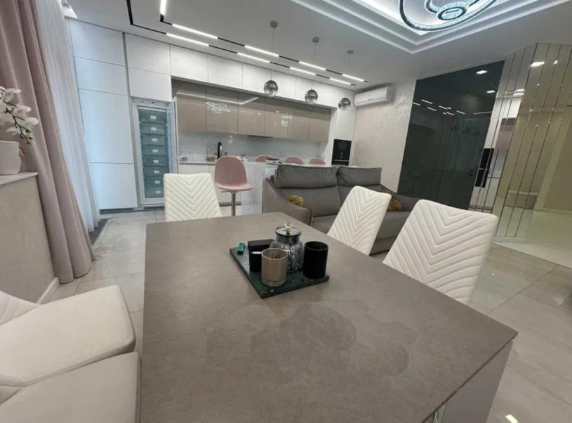 квартира, 4-кімн., Харьков, Павлово Поле, Отакара Яроша пер.