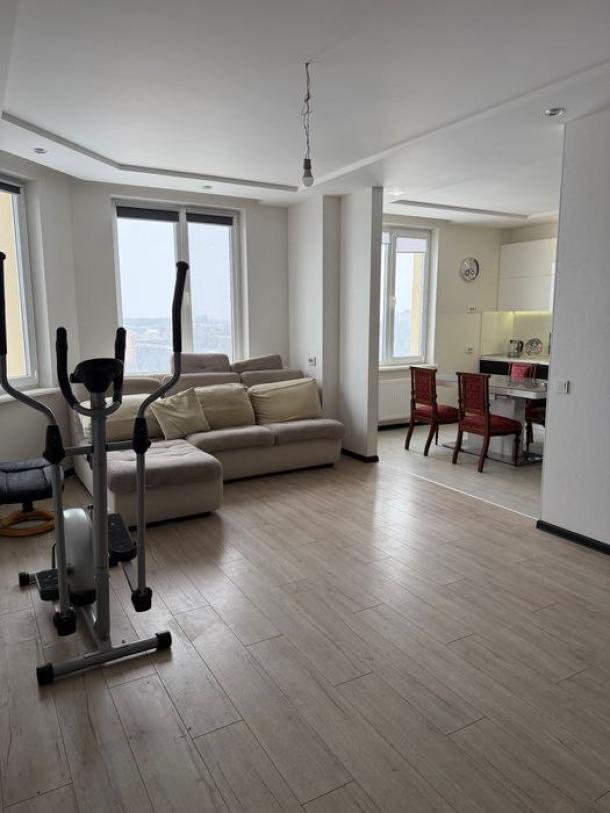 квартира, 3-кімн., Харьков, 602м/р, Юбилейный пр. (50 лет ВЛКСМ пр.)