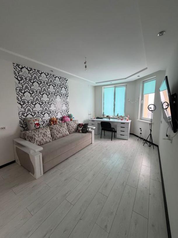 квартира, 3-кімн., Харьков, 602м/р, Юбилейный пр. (50 лет ВЛКСМ пр.)