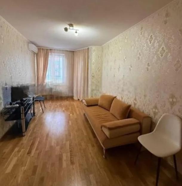 квартира, 1-кімн., Харьков, 604м/р, Тракторостроителей просп.