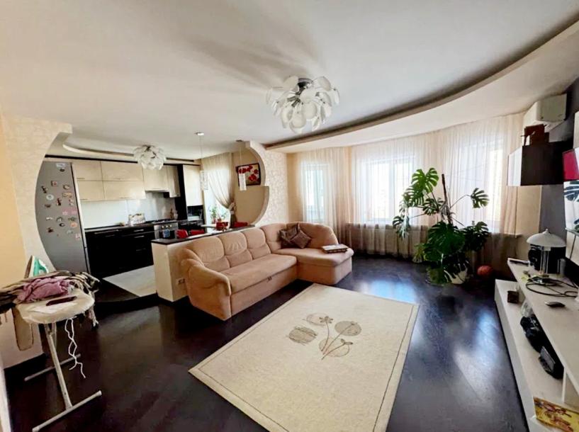 квартира, 3-кімн., Харьков, 1 Северная Салтовка, Родниковая (Красного милиционера, Кирова)