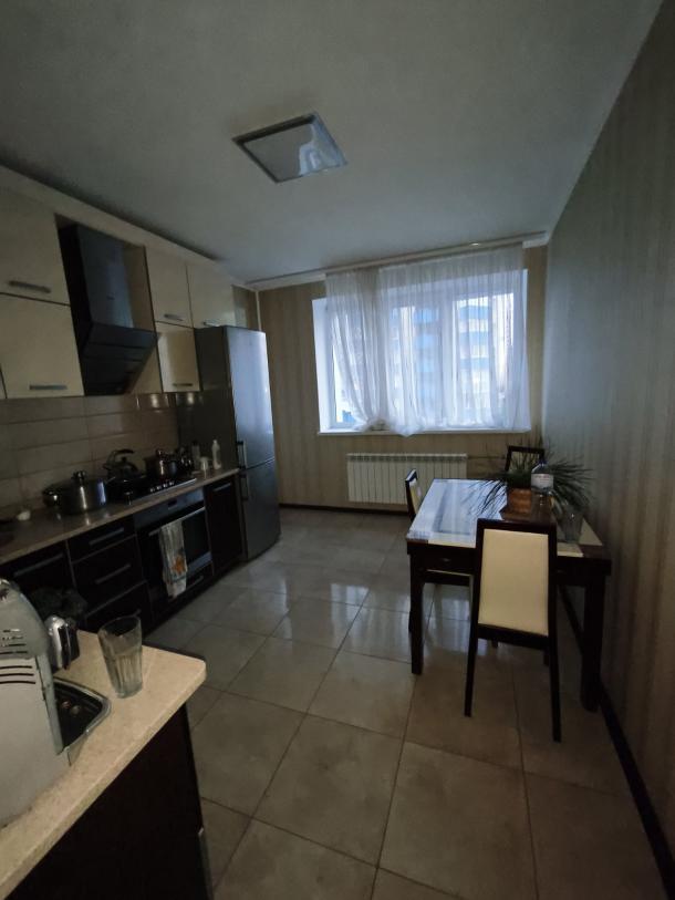 квартира, 3-кімн., Харьков, 1 Северная Салтовка, Родниковая (Красного милиционера, Кирова)