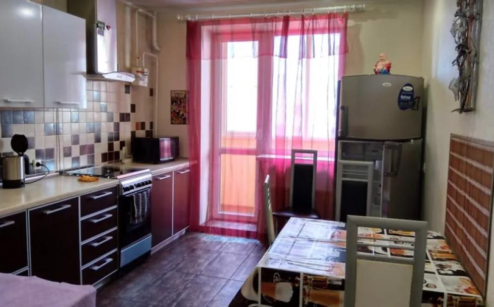 квартира, 2-кімн., Харьков, Защитников Украины метро, Героев Харькова пр-т