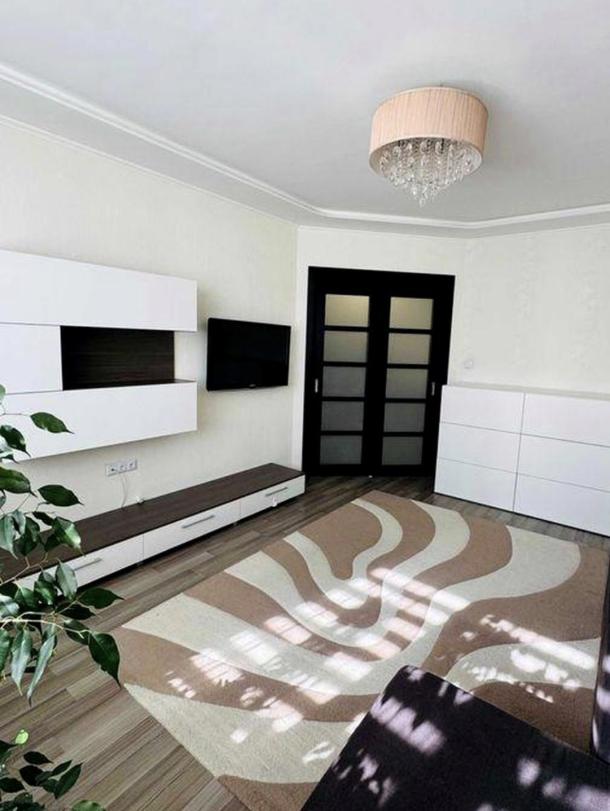 квартира, 2-кімн., Харьков, 1 Северная Салтовка, Родниковая (Красного милиционера, Кирова)