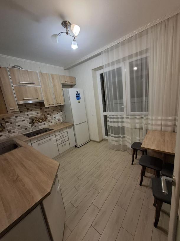 квартира, 2-кімн., Харьков, 625м/р, Драгоманова (Раковского)