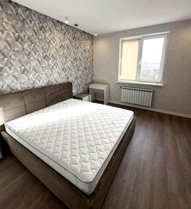 квартира, 3-кімн., Харьков, Павлово Поле, Профессорская