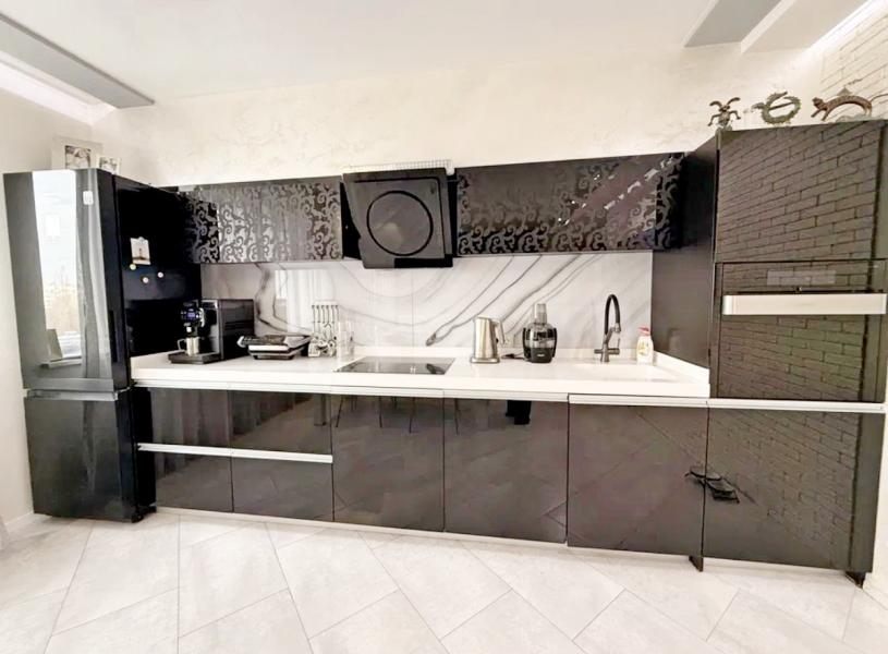 квартира, 3-кімн., Харьков, 608м/р, Непокоренных (Героев Труда)